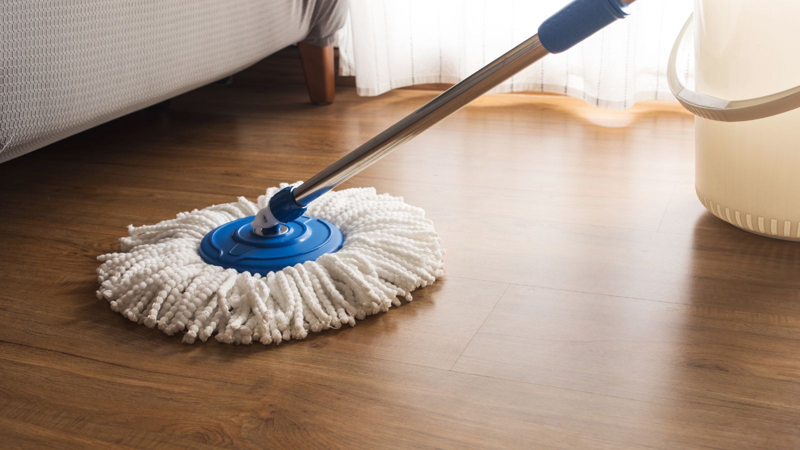 Floor cleaning equipment